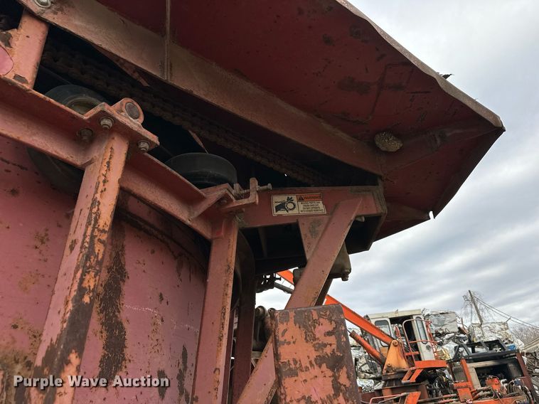 image for item DS6488 Morbark 1300 tub grinder