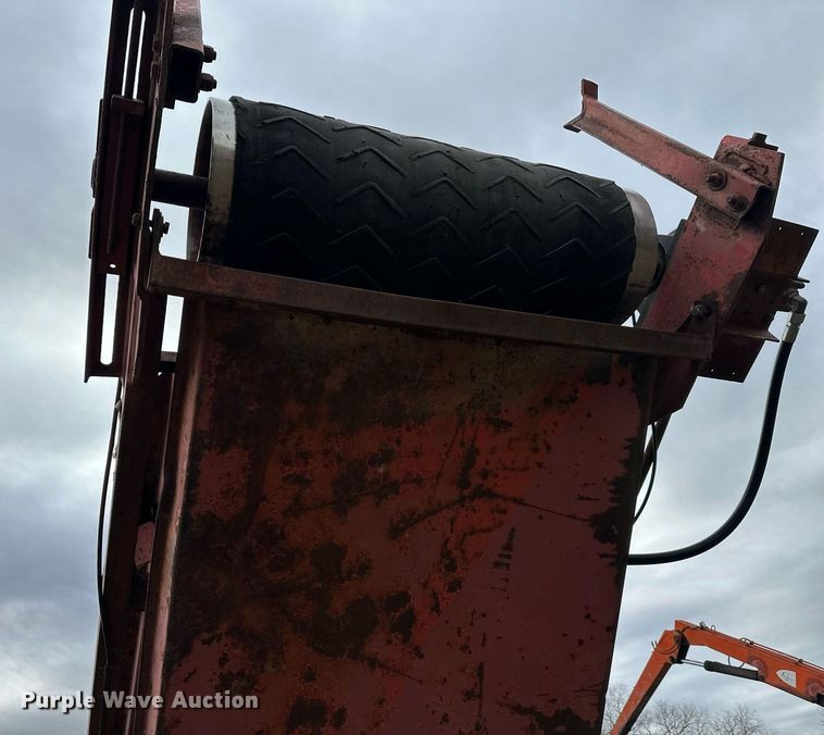 image for item DS6488 Morbark 1300 tub grinder