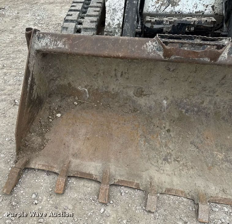 image for item DT0517 2016 Bobcat T650 tracked skid steer loader