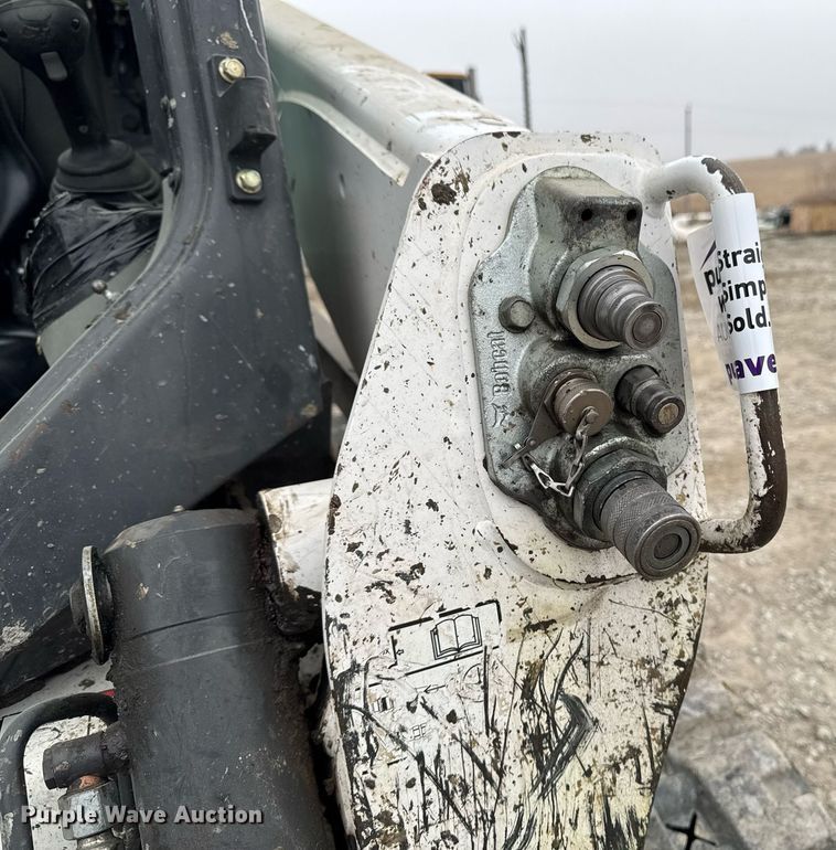 image for item DT0517 2016 Bobcat T650 tracked skid steer loader