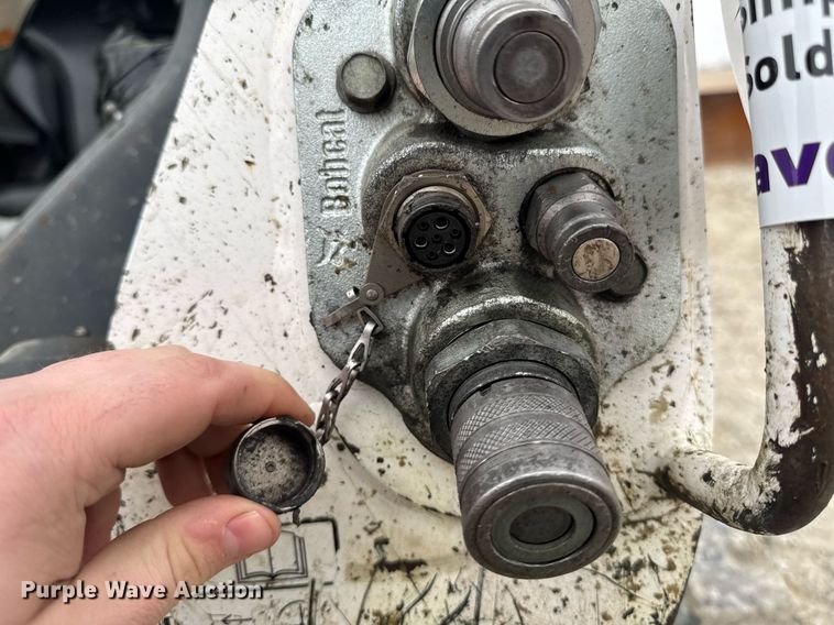 image for item DT0517 2016 Bobcat T650 tracked skid steer loader