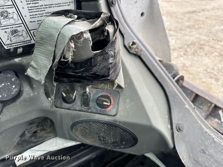 image for item DT0517 2016 Bobcat T650 tracked skid steer loader