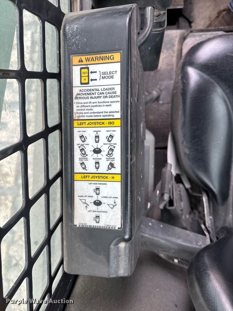 image for item DT0517 2016 Bobcat T650 tracked skid steer loader