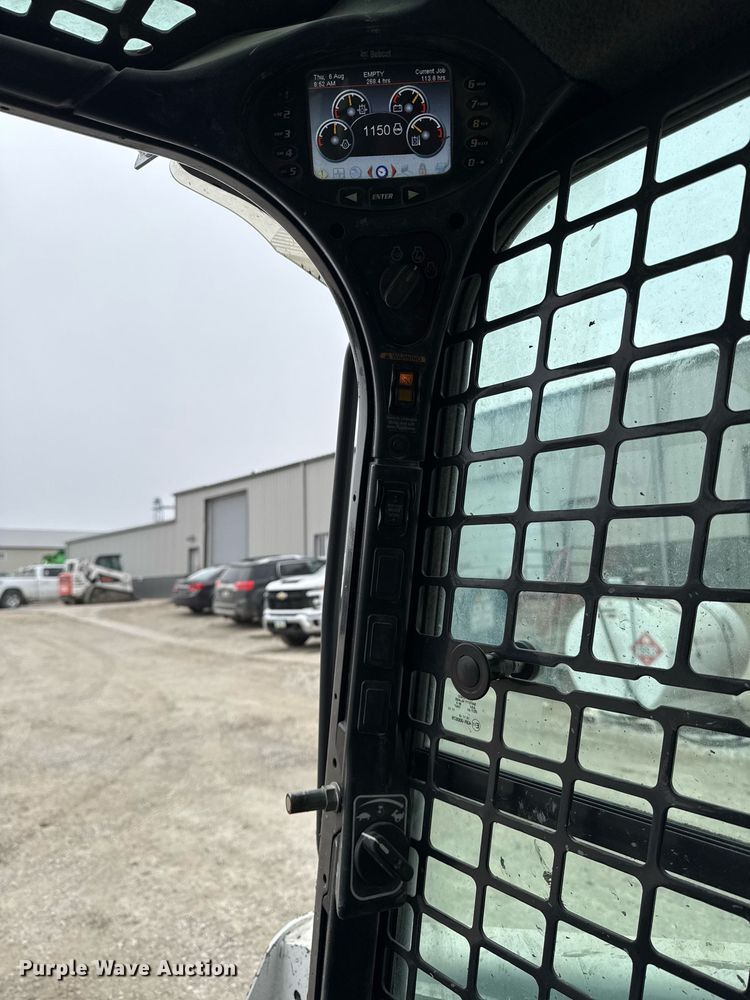 image for item DT0517 2016 Bobcat T650 tracked skid steer loader