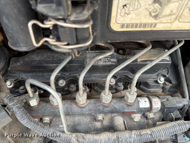 image for item DT0517 2016 Bobcat T650 tracked skid steer loader