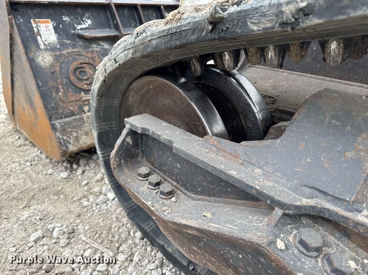 image for item DT0517 2016 Bobcat T650 tracked skid steer loader