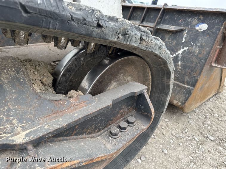 image for item DT0517 2016 Bobcat T650 tracked skid steer loader