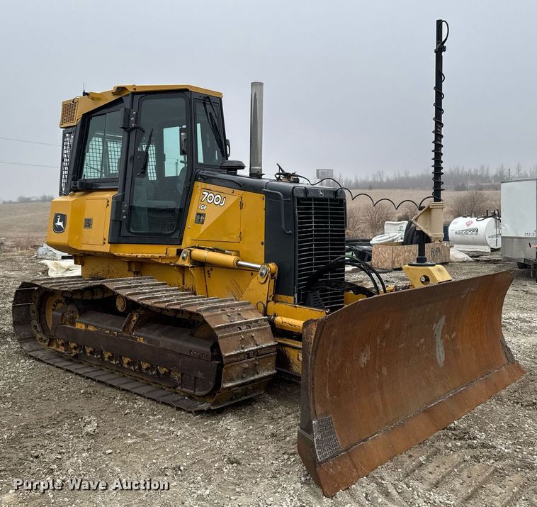 image for item DT0518 2008 John Deere 700J LGP dozer