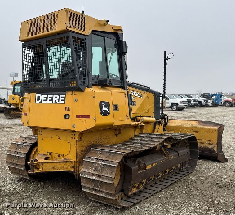 image for item DT0518 2008 John Deere 700J LGP dozer
