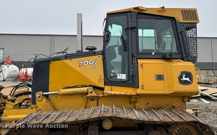 image for item DT0518 2008 John Deere 700J LGP dozer