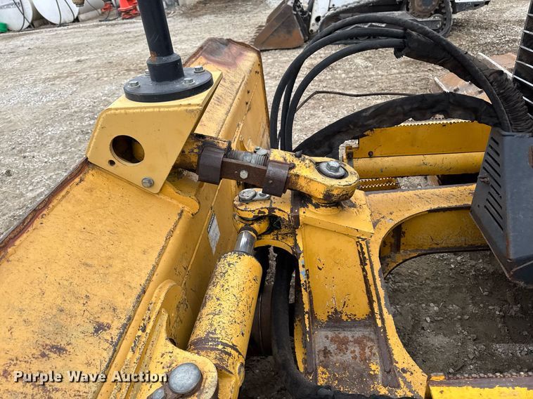 image for item DT0518 2008 John Deere 700J LGP dozer