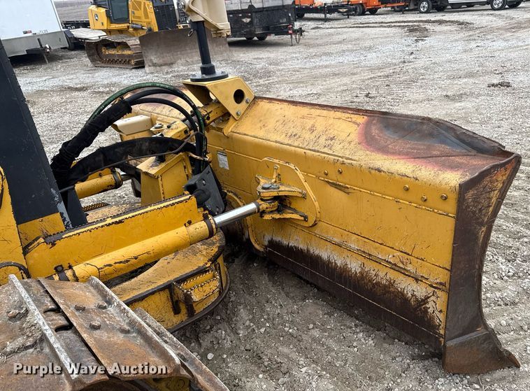 image for item DT0518 2008 John Deere 700J LGP dozer