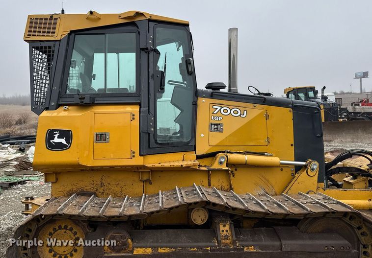 image for item DT0518 2008 John Deere 700J LGP dozer
