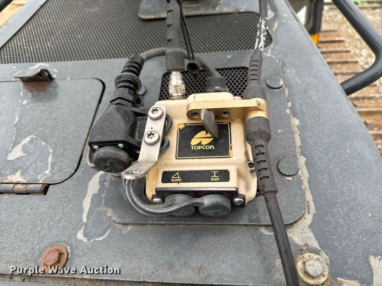 image for item DT0518 2008 John Deere 700J LGP dozer