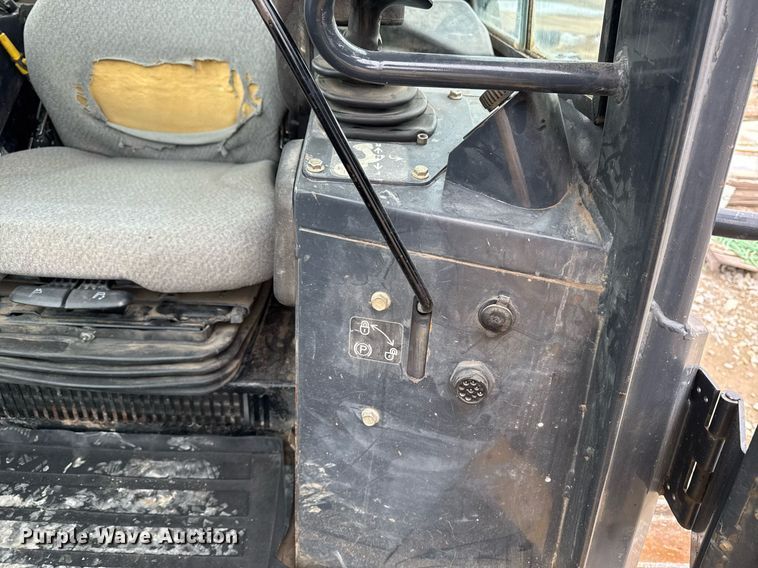 image for item DT0518 2008 John Deere 700J LGP dozer