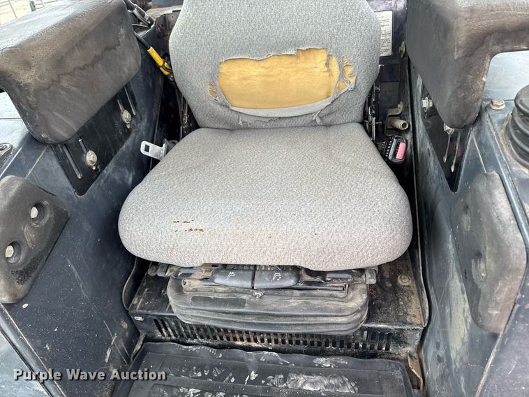 image for item DT0518 2008 John Deere 700J LGP dozer