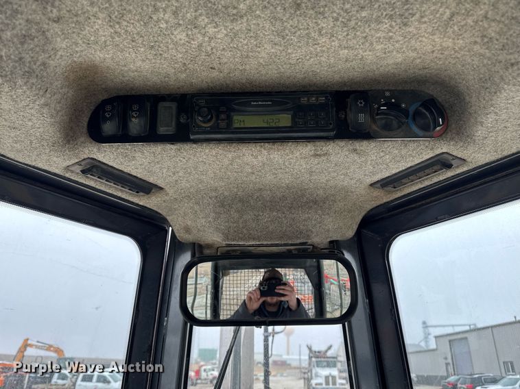 image for item DT0518 2008 John Deere 700J LGP dozer