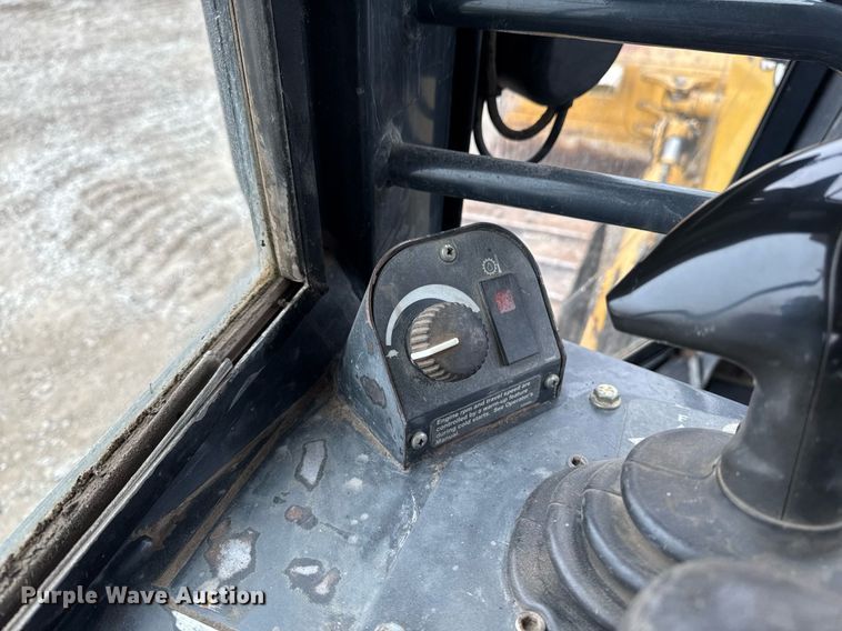 image for item DT0518 2008 John Deere 700J LGP dozer