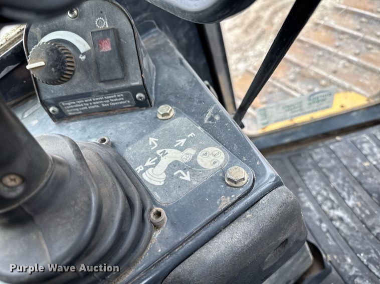 image for item DT0518 2008 John Deere 700J LGP dozer