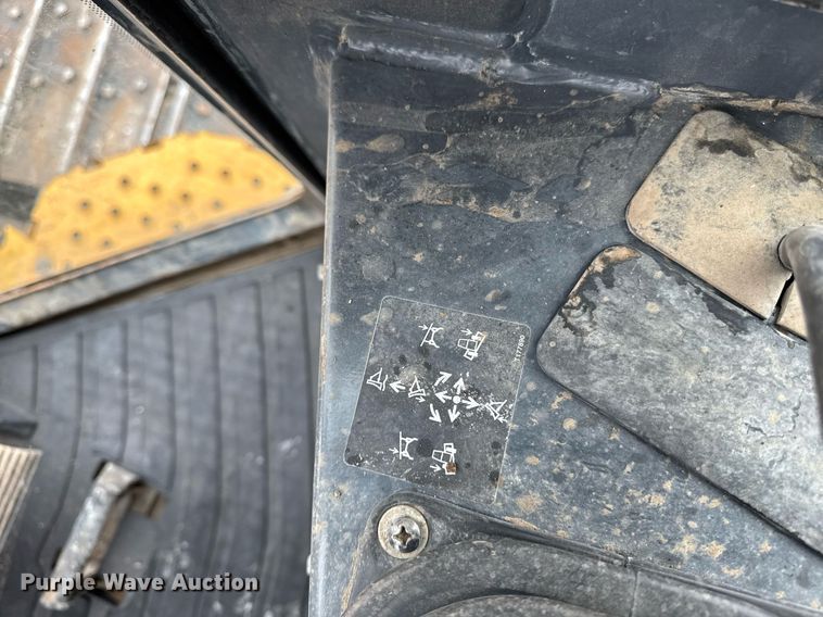 image for item DT0518 2008 John Deere 700J LGP dozer