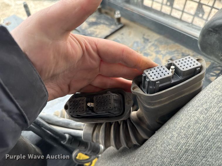 image for item DT0518 2008 John Deere 700J LGP dozer