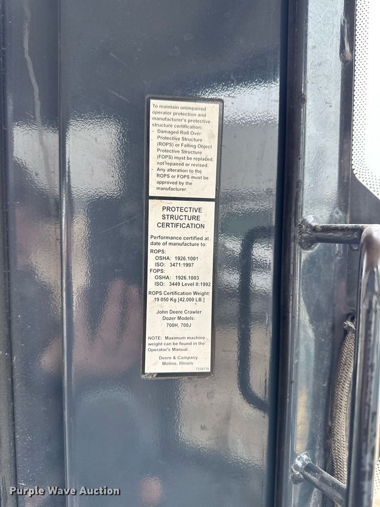 image for item DT0518 2008 John Deere 700J LGP dozer