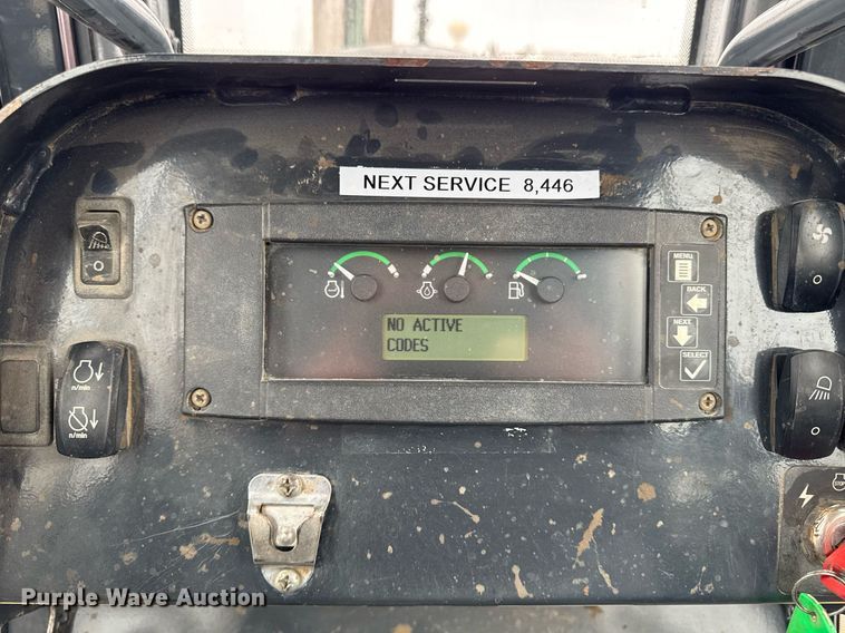 image for item DT0518 2008 John Deere 700J LGP dozer