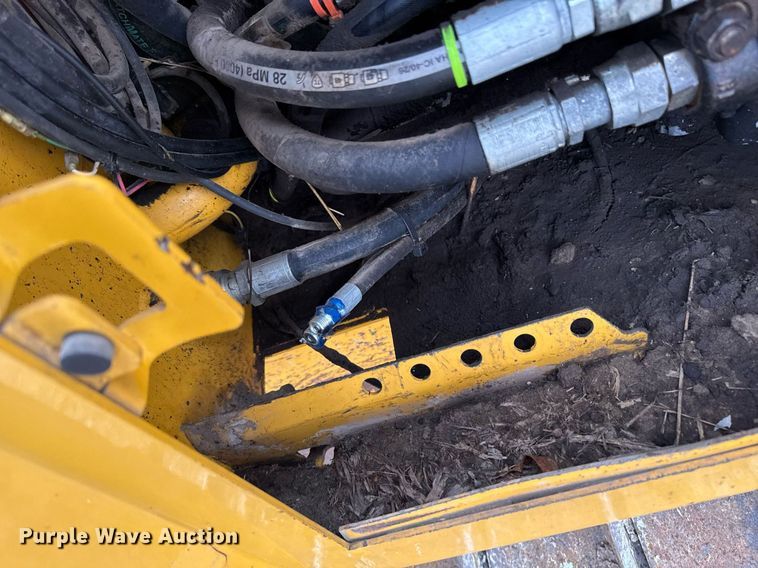 image for item DT0518 2008 John Deere 700J LGP dozer