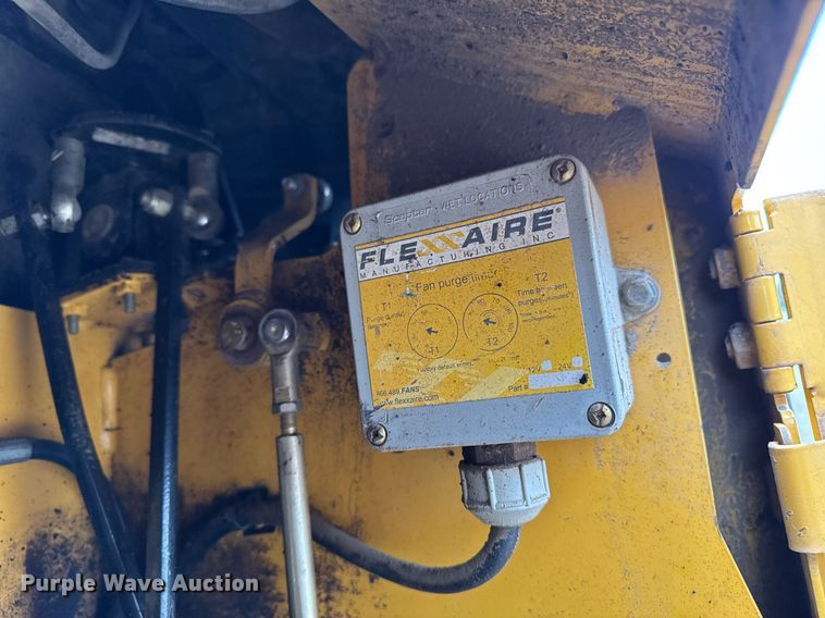 image for item DT0518 2008 John Deere 700J LGP dozer