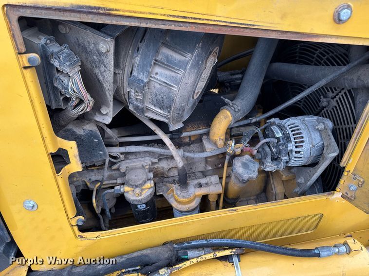 image for item DT0518 2008 John Deere 700J LGP dozer