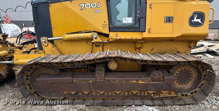 image for item DT0518 2008 John Deere 700J LGP dozer