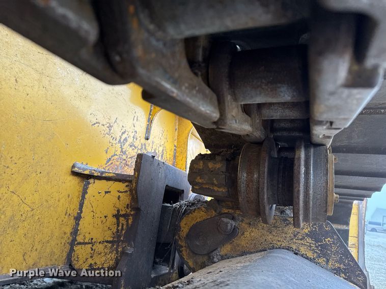 image for item DT0518 2008 John Deere 700J LGP dozer