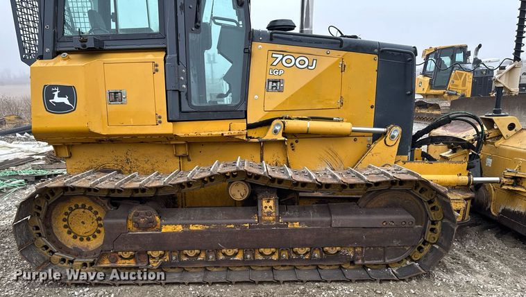 image for item DT0518 2008 John Deere 700J LGP dozer