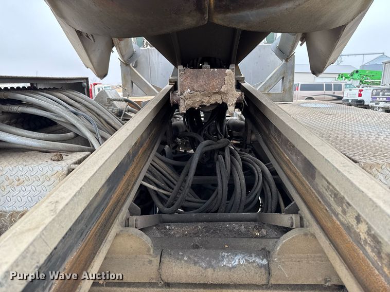 image for item DT0519 1989 Kenworth T400A truck cab and chassis with tree spade