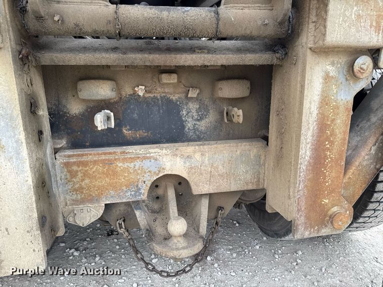 image for item DT0519 1989 Kenworth T400A truck cab and chassis with tree spade