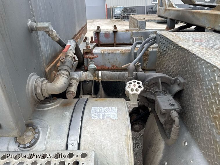 image for item DT0519 1989 Kenworth T400A truck cab and chassis with tree spade