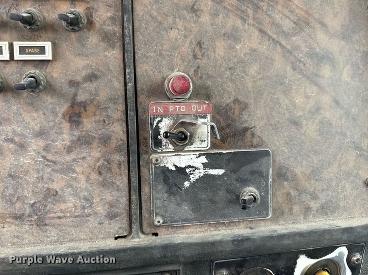 image for item DT0519 1989 Kenworth T400A truck cab and chassis with tree spade