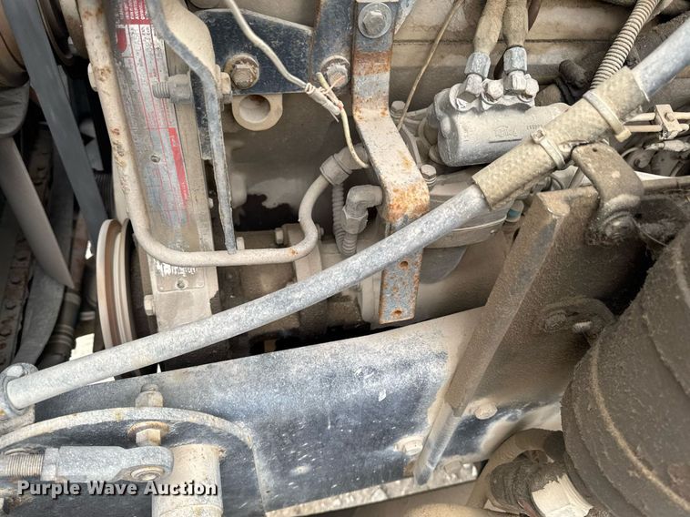 image for item DT0519 1989 Kenworth T400A truck cab and chassis with tree spade