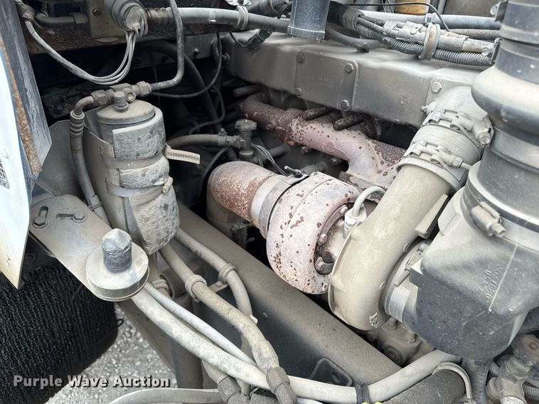 image for item DT0519 1989 Kenworth T400A truck cab and chassis with tree spade