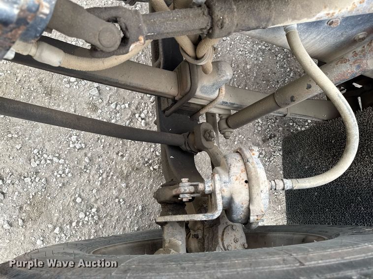 image for item DT0519 1989 Kenworth T400A truck cab and chassis with tree spade