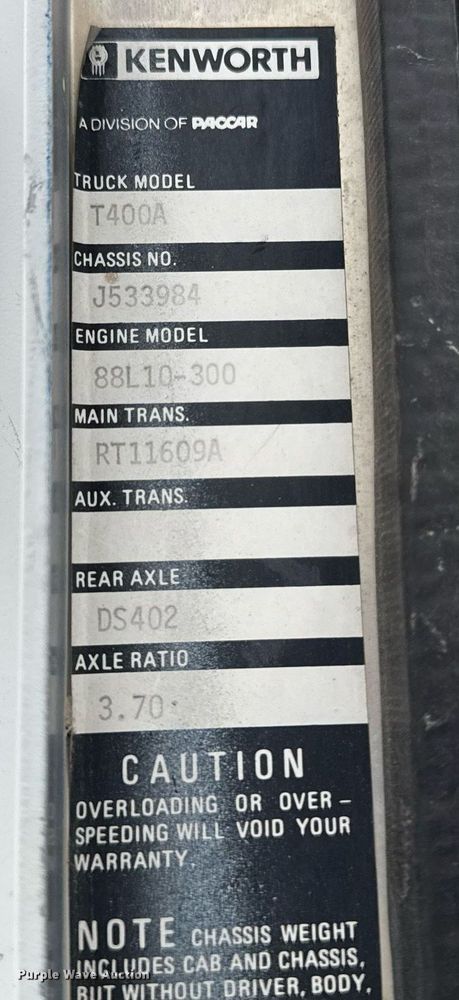 image for item DT0519 1989 Kenworth T400A truck cab and chassis with tree spade