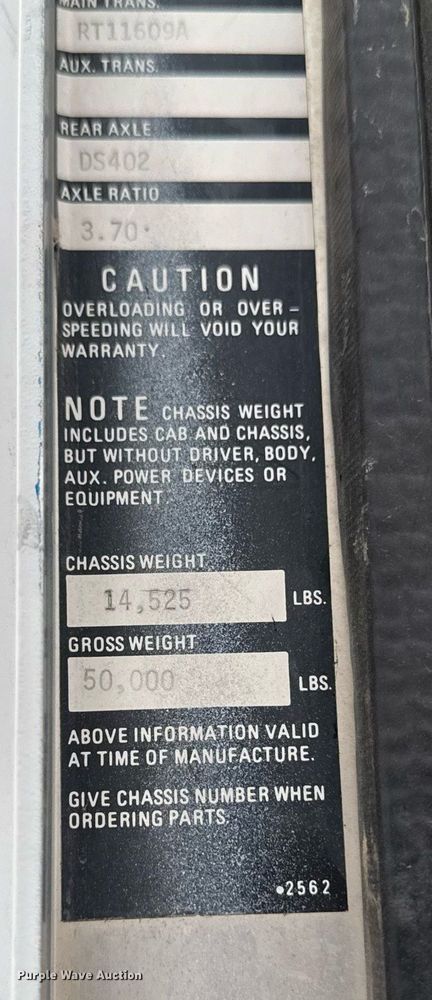 image for item DT0519 1989 Kenworth T400A truck cab and chassis with tree spade