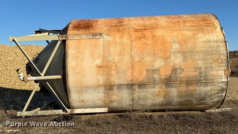 image for item DT0530 Concrete silo