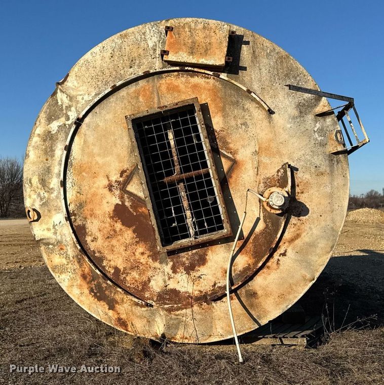 image for item DT0530 Concrete silo