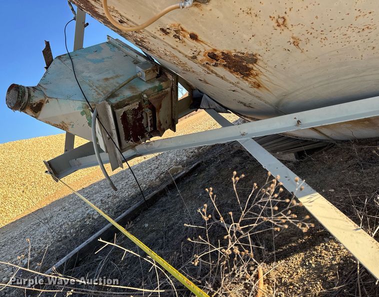 image for item DT0530 Concrete silo