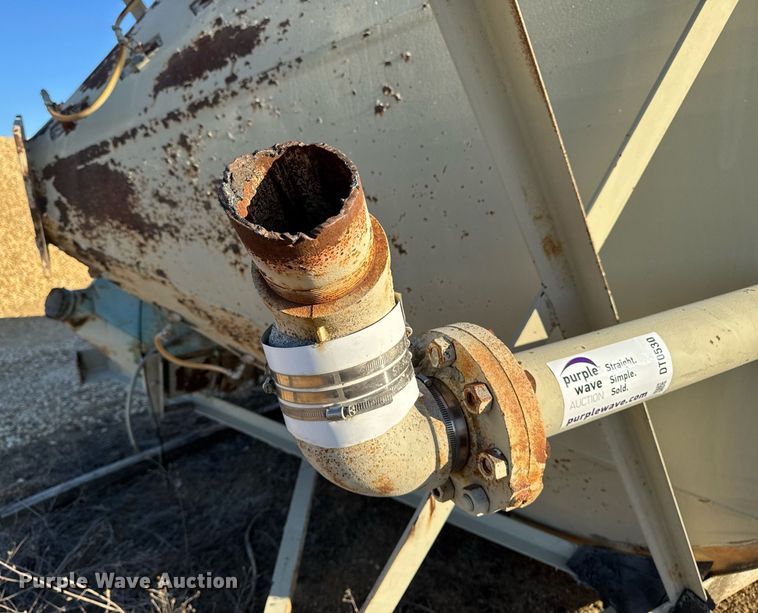 image for item DT0530 Concrete silo