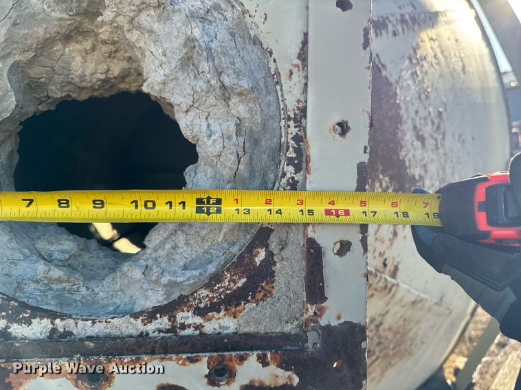 image for item DT0530 Concrete silo