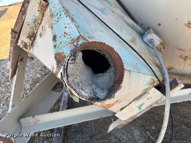 image for item DT0530 Concrete silo