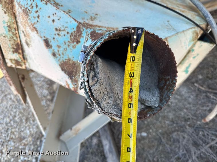 image for item DT0530 Concrete silo