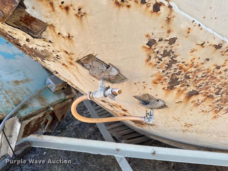 image for item DT0530 Concrete silo